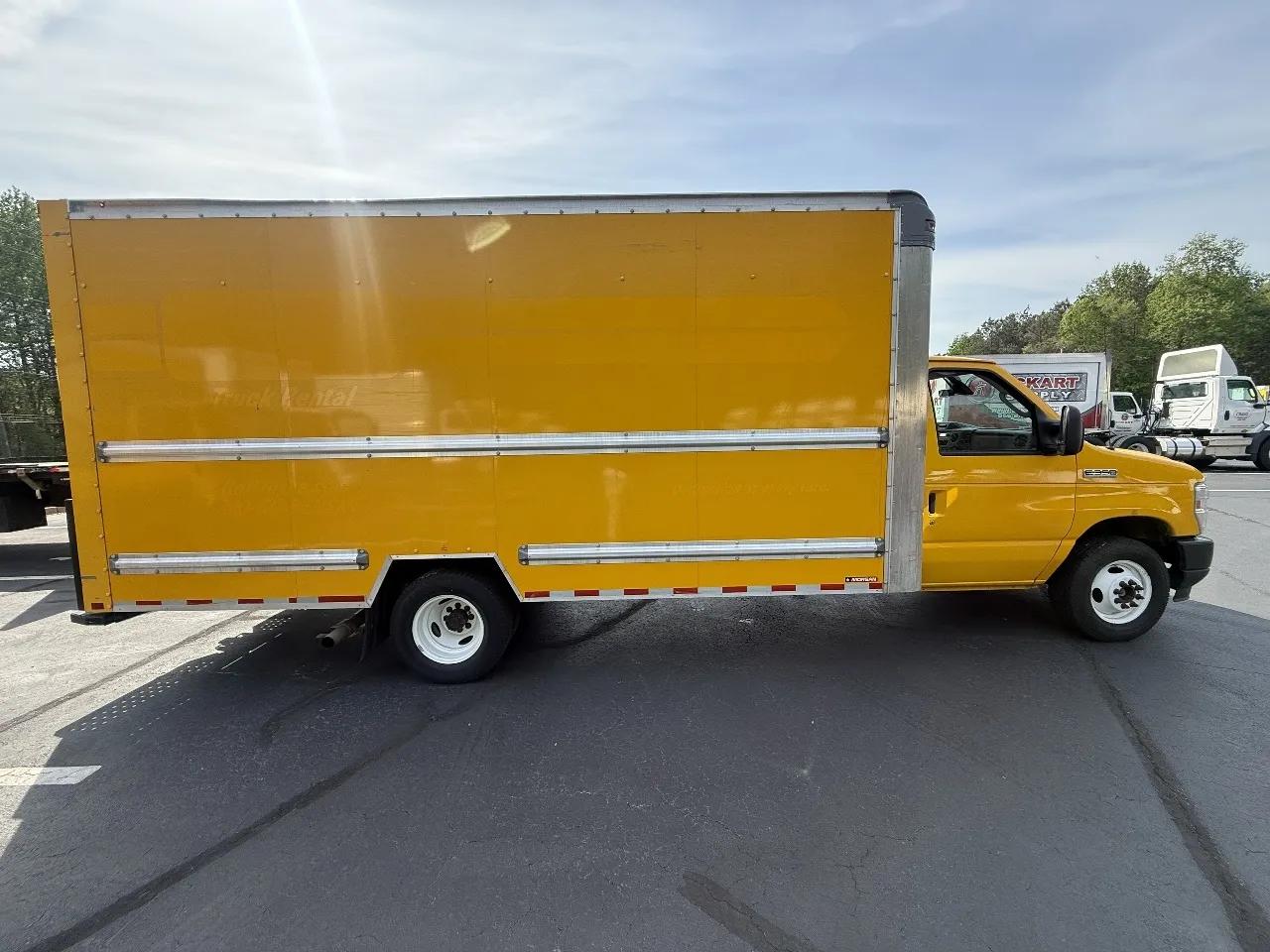 ford e-series cutaway 2022 1FDWE3FN0NDC09198 image ford e-series cutaway 2022 1FDWE3FN0NDC09198 image